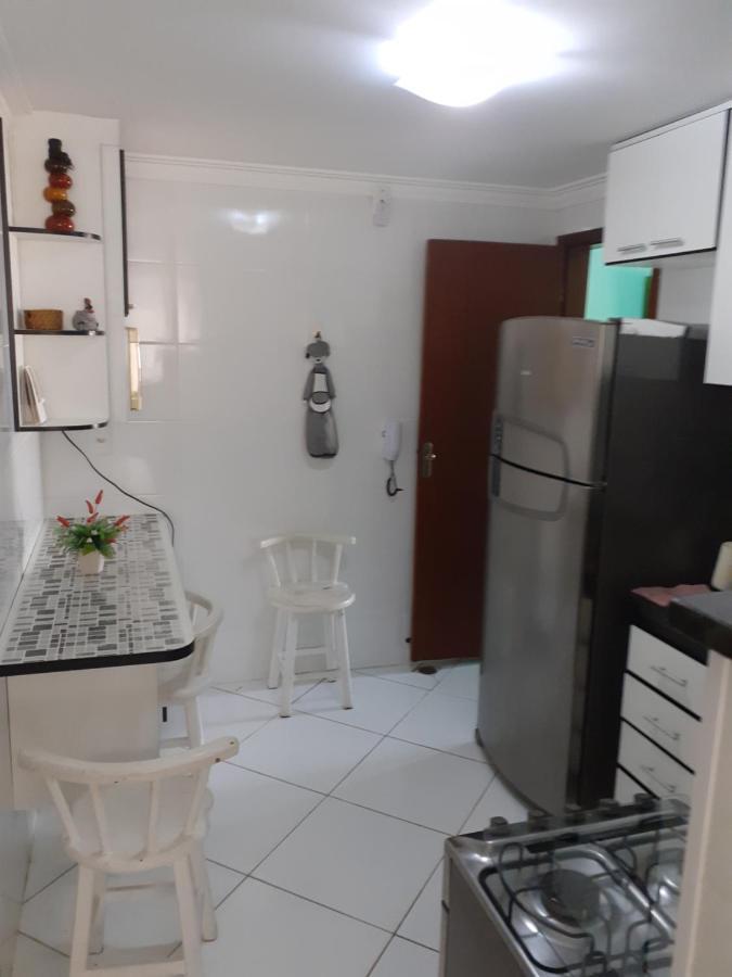 Apartamento com estacionamento, telas nas varandas Arraial do Cabo Exterior foto